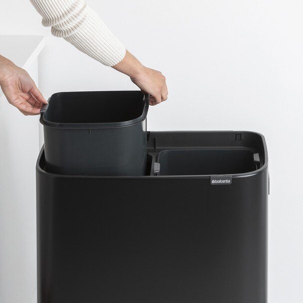 Bo Touch Bin Hi 2 x 30L Black 8710755130625 Brabantia 300dpi 1590x1590px 6 NR 14918 51190.1556288227