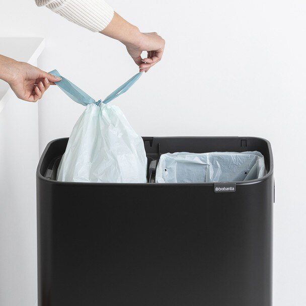 Bo Touch Bin Hi 2 x 30L Black 8710755130625 Brabantia 300dpi 1590x1590px 6 NR 14920 46417.1556288227