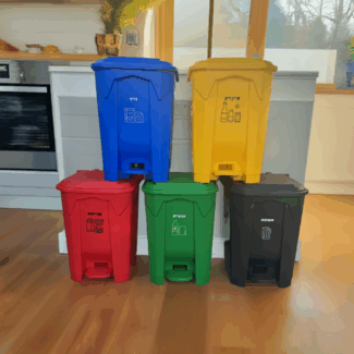 פח מיחזור פנדה עם דוושה 50 ליטר כחול לנייר edited 1